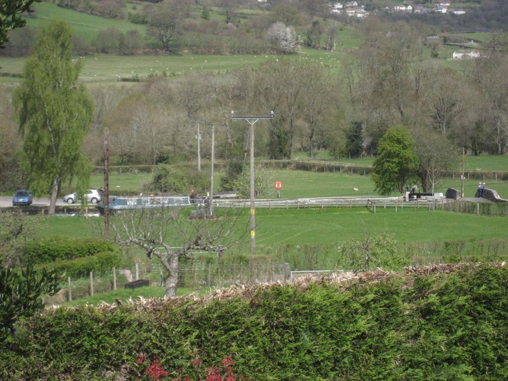 Cae Y Rhedyn Annexe Hotel Crickhowell Ngoại thất bức ảnh
